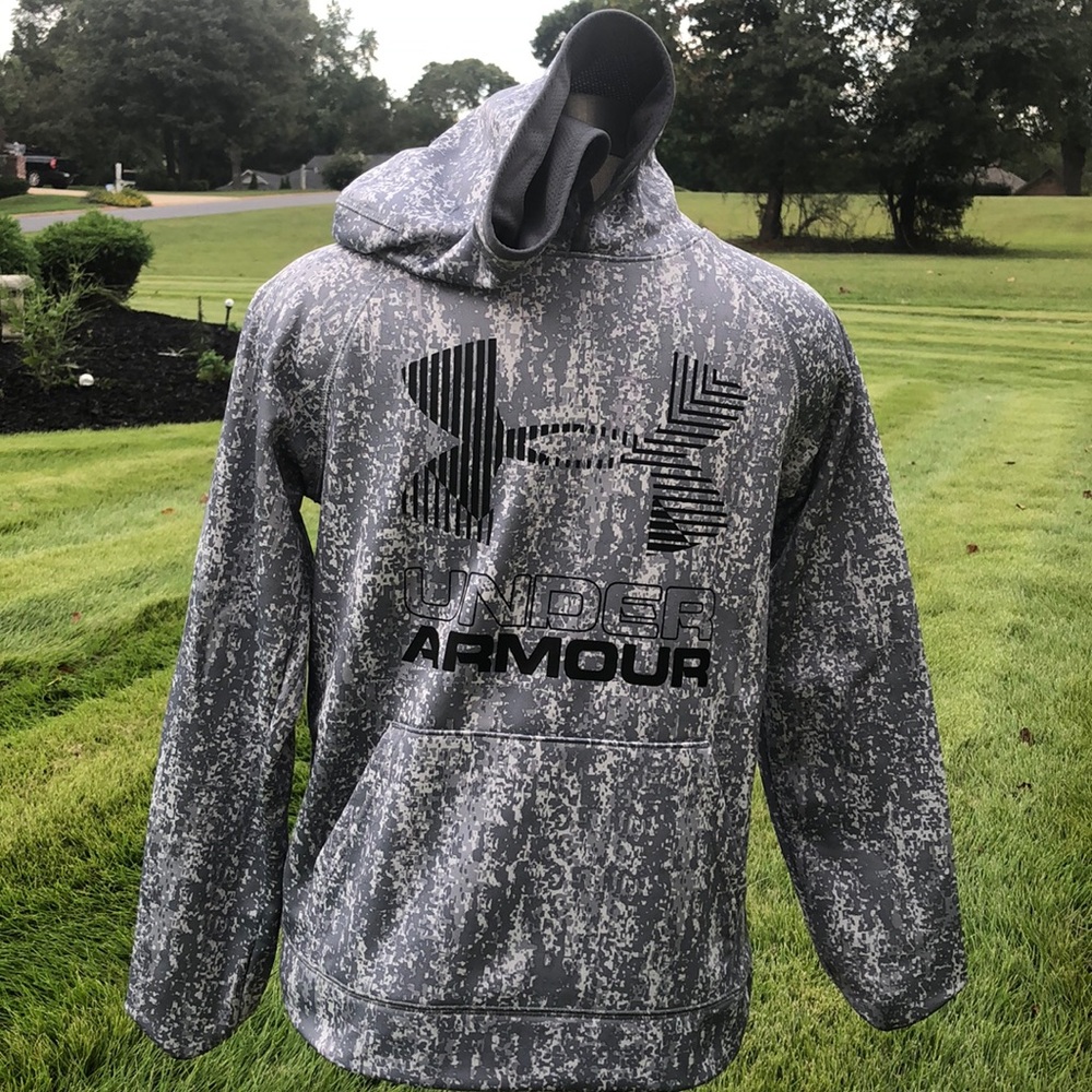 Under armor fleece sweatshirt